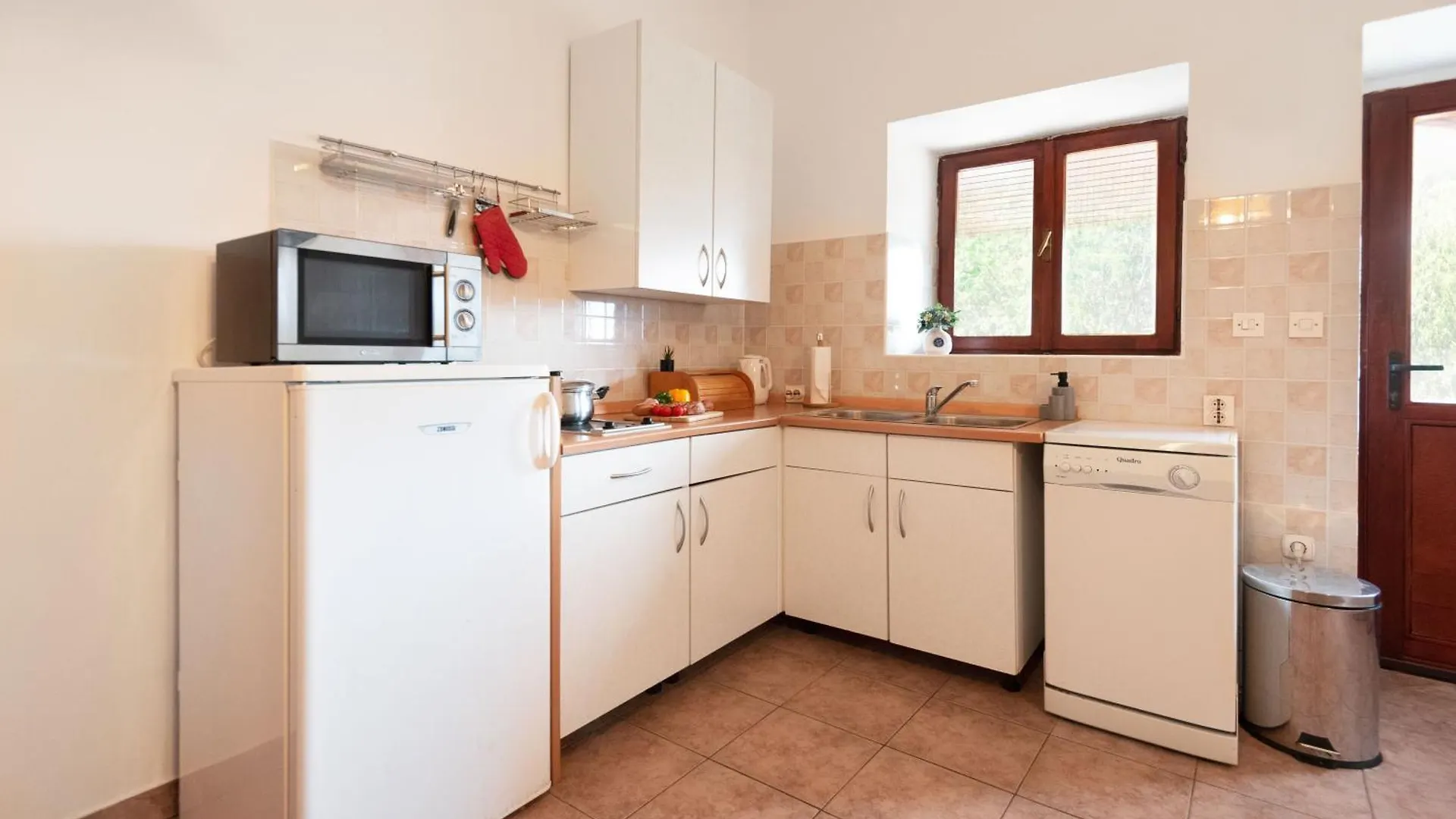 Apartment Ama - First Floor Banjole