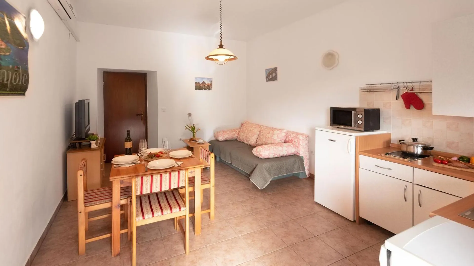 Apartment Ama - First Floor Banjole