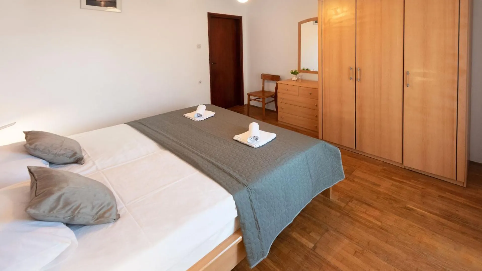 Apartment Ama - First Floor Banjole Croatia