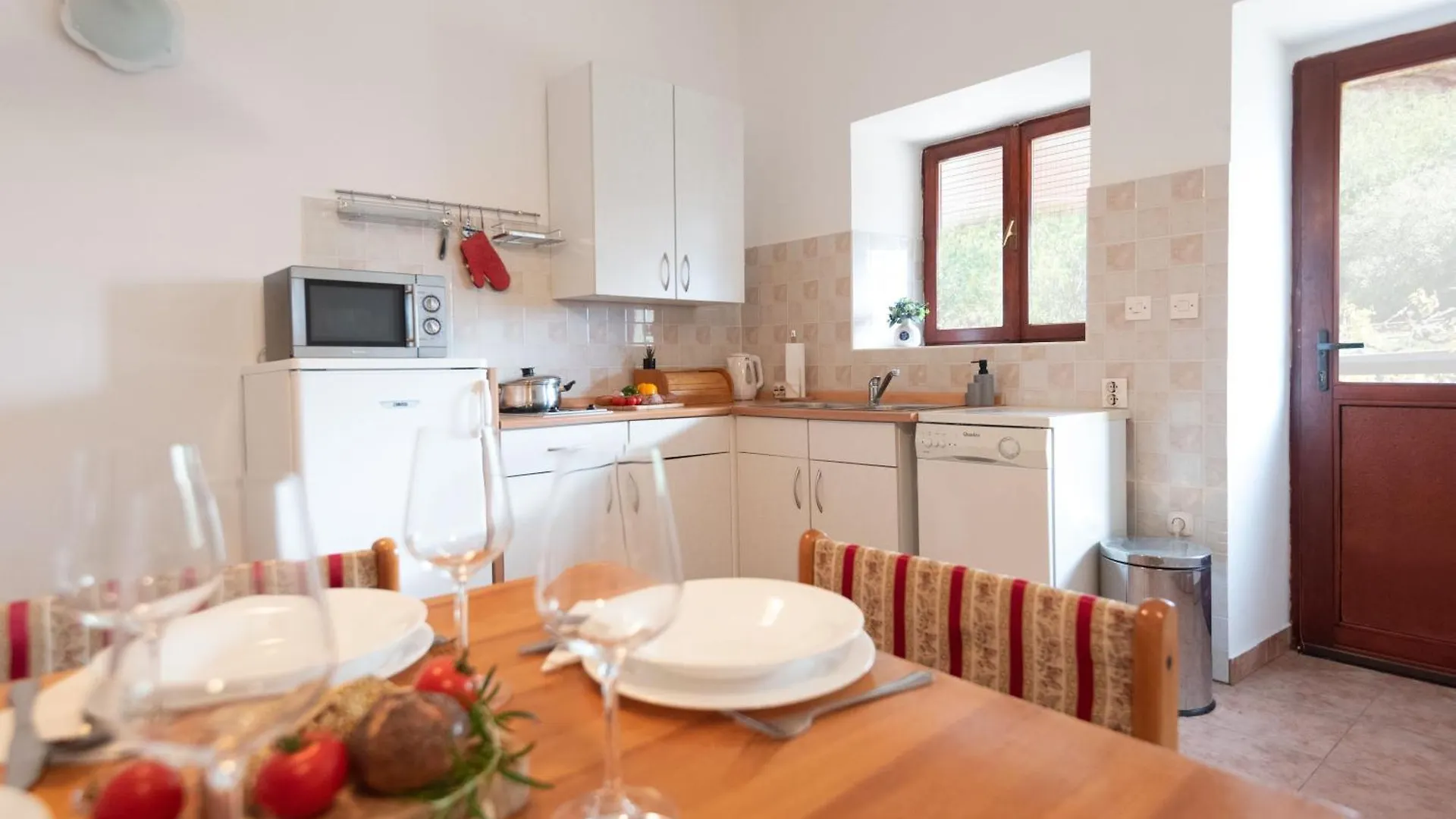Apartment Ama - First Floor Banjole Croatia